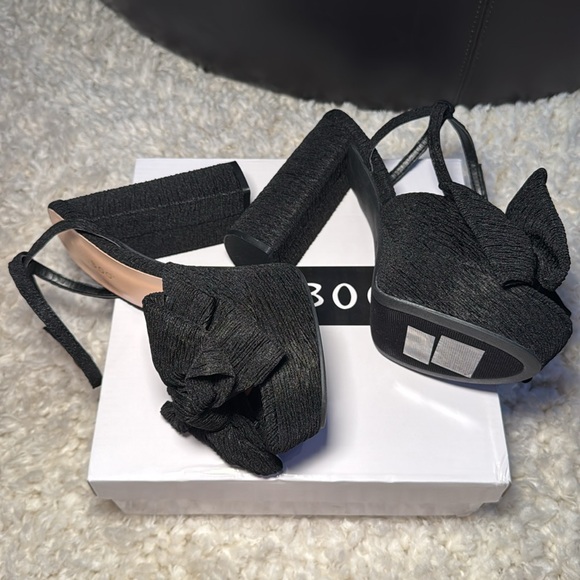 🖤 Bamboo Fabric Bow Ankle Strap Heels 8 BNIB 🖤 - Picture 2 of 7